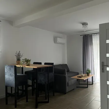 Wlostowicka Ostoja Apartament Pulawy Exterior photo